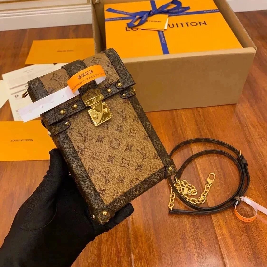 Louis Vuitton LV Men's Bag Top version 【】TRUNKVERTICAL Presbyopic Chain Bag Fashion Retro Phone Bag Box Bag Shoulder Messenger Bag M67873M63913