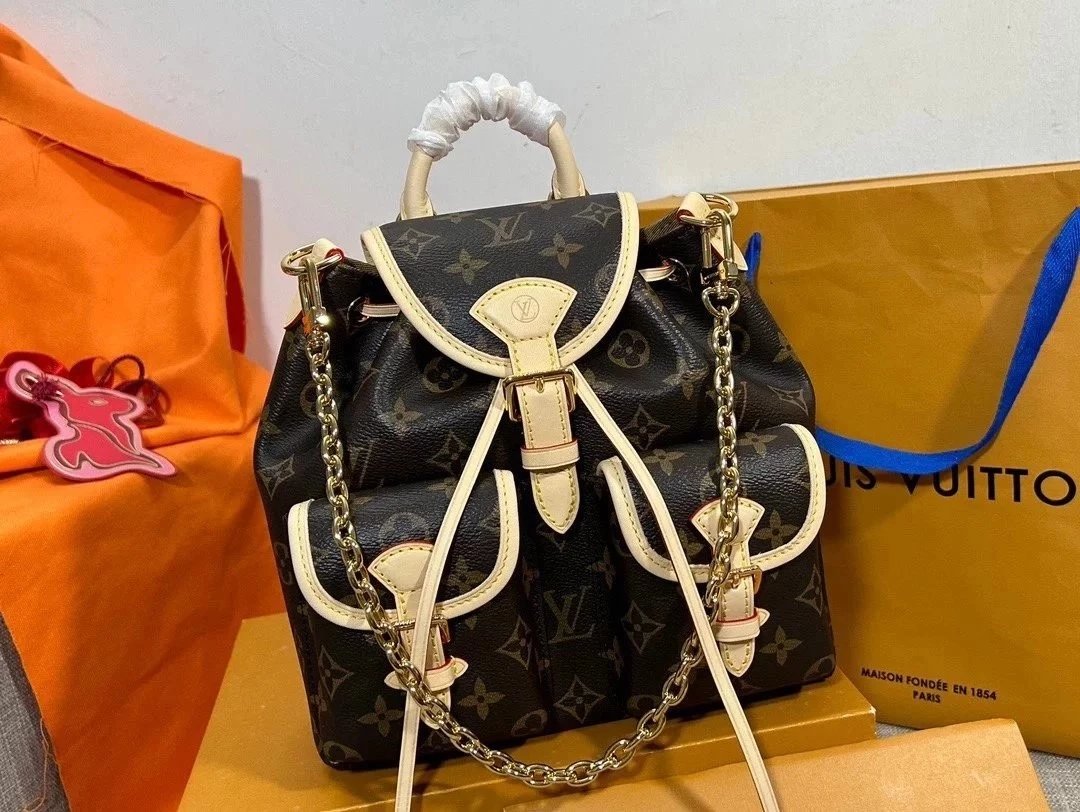 Louis Vuitton LV Backpack Top version 24Early Spring New Backpack EXCURSION Small Size Backpack Backpack Small Bookbag Women's Bag Presbyopic Backpack Small Chain Backpack M46932