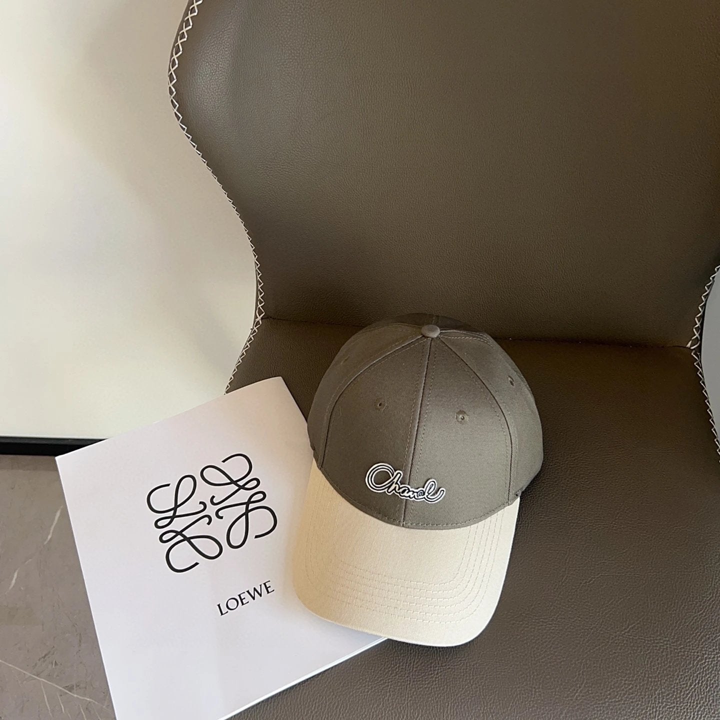 Chanel Hat Classic Letters logo Baseball Cap Sun Protection Visor Cap Large Head Circumference Versatile Sports Hat Slimming Face Curved Brim Unisex Couple Style