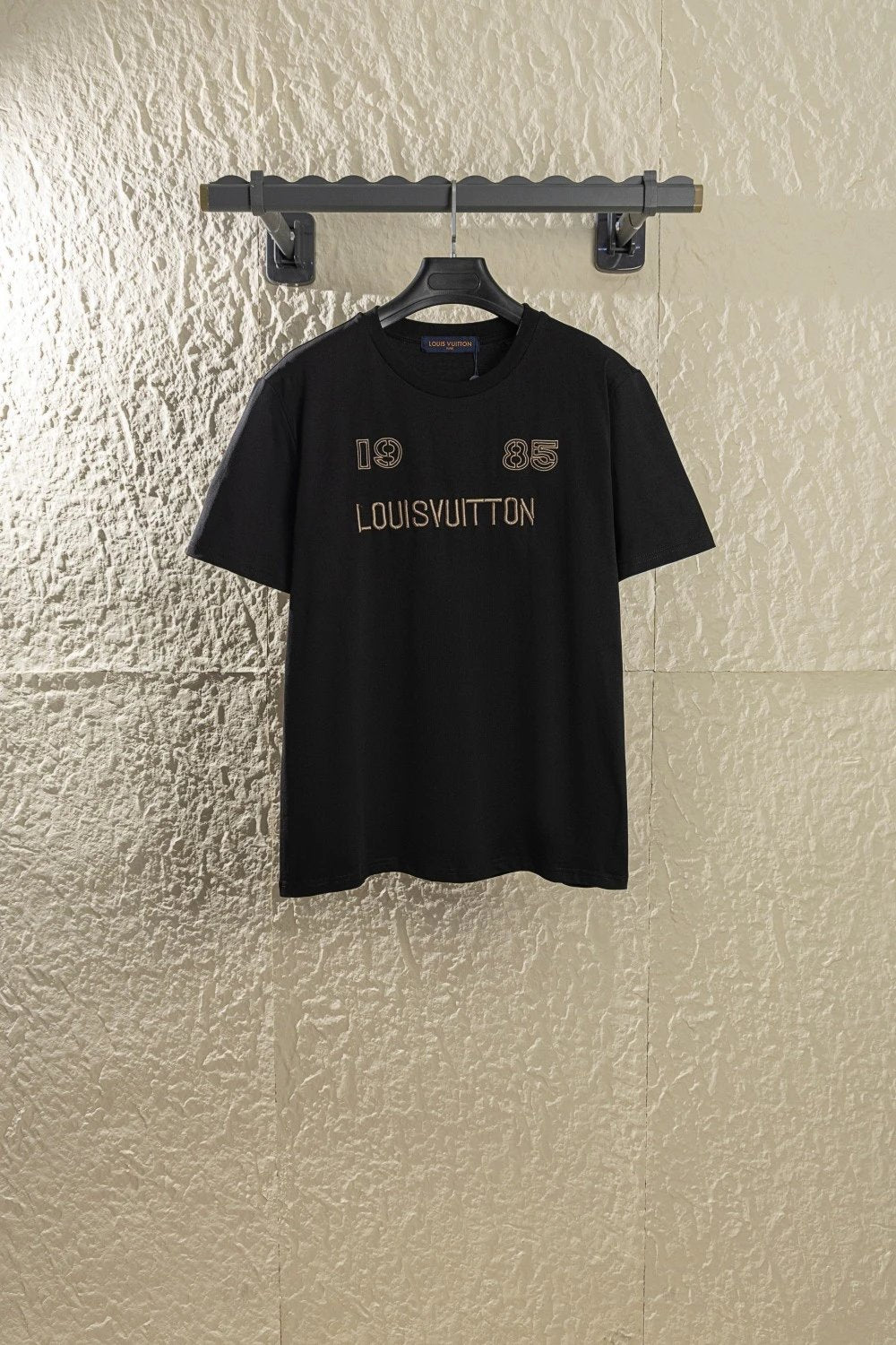 Louis Vuitton LV T-shirt Chest Letter Embroidery logo round Neck Short Sleeve25ss New Pure Cotton Unisex Style T T-shirt OS Loose Fit Base Shirt Top Half Sleeve T-Shirt