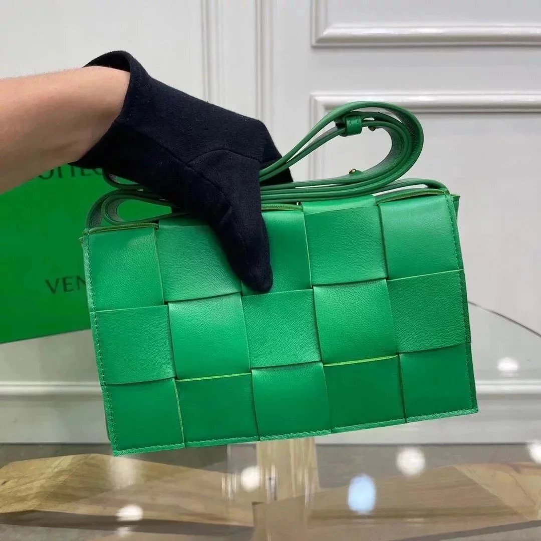 Bottega Veneta Women's Bag Top version 【Special Cabinet Version】Woven bag CROSSBODY Square Bag Pillow Bag(Lambskin)Rubik's cube bag Cassette15Plaid Woven Bag Original Leather Handbag Waist Bag Chest Bag Shoulder Messenger Bag Unisex Men's and Women's Bags