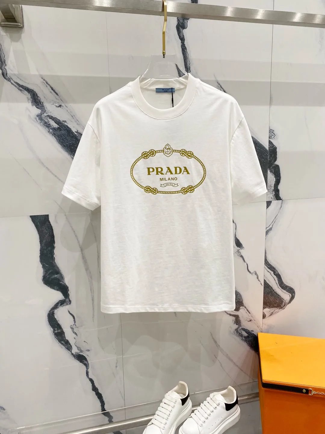 PRADA T-shirt Iconic Crown Letters Printing Logo Logo Crew Neck Short Sleeve25ss New Pure Cotton Unisex Style T T-shirt OS Loose Fit Base Shirt Top Half Sleeve T-Shirt