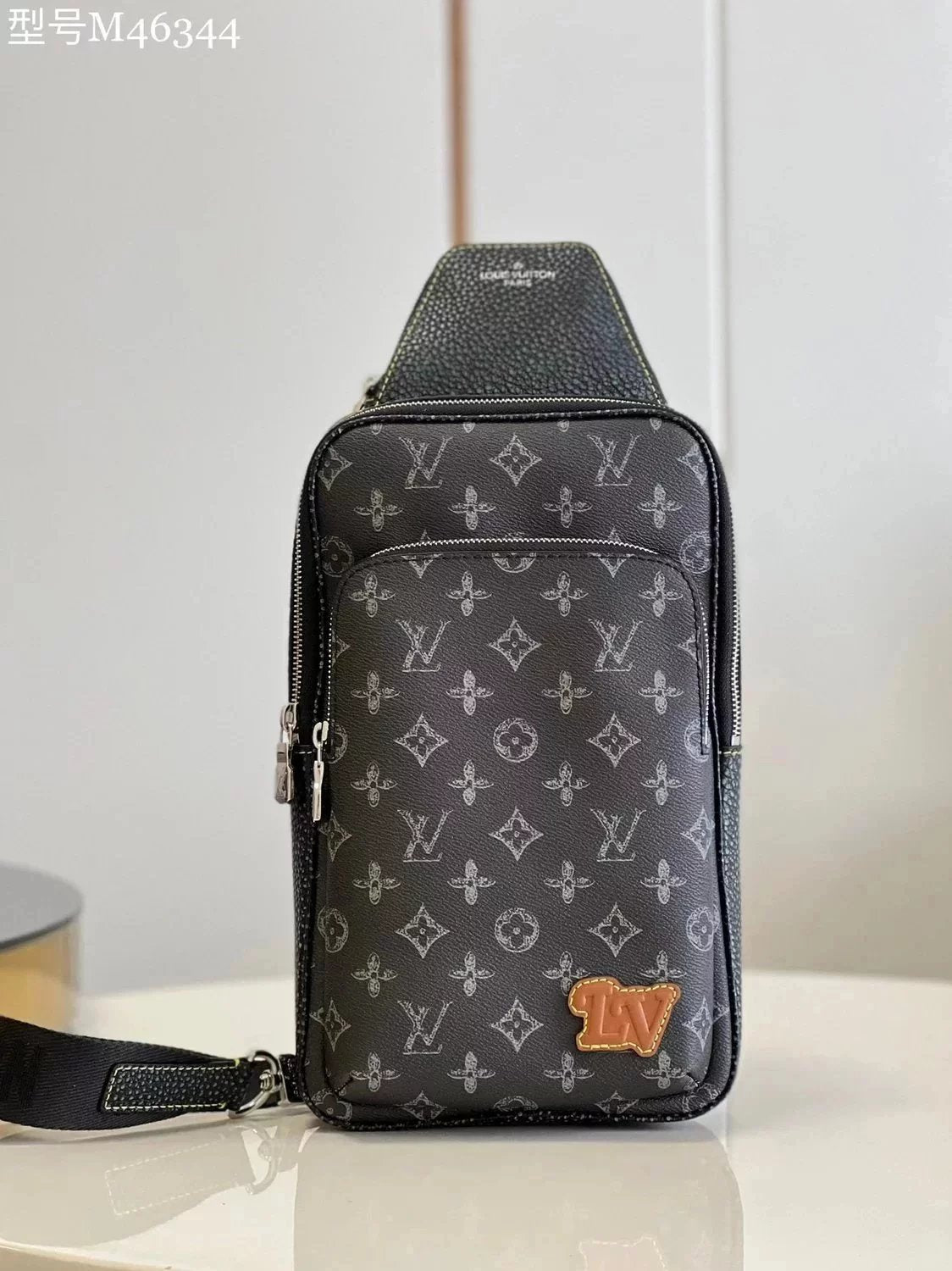 Louis Vuitton LV Men's Bag Top version 【】M46344AVENUE Shoulder Bag DamierGraphite Canvas Avenue Shoulder Bag Men's Women's Cross-Body Bag Waist Bag Chest Bag