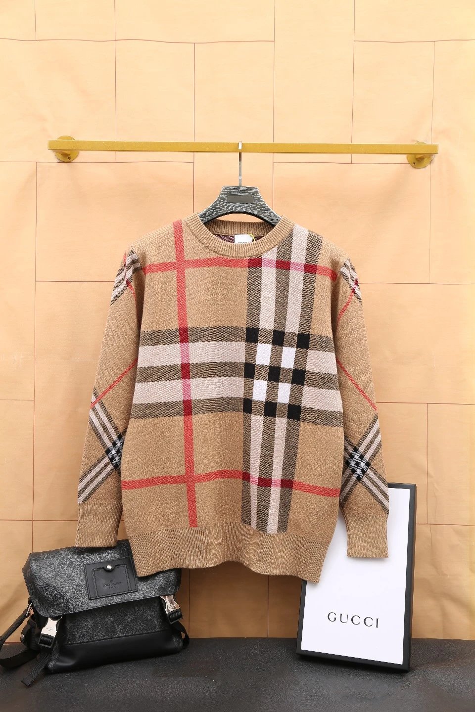 Burberry Sweater Color Block Plaid Round Neck Sweater Long Sleeve Pullover Thickened Lazy Style OS Loose Fit Knit Jacket Unisex Casual Wearable Inside and Outside Versatile