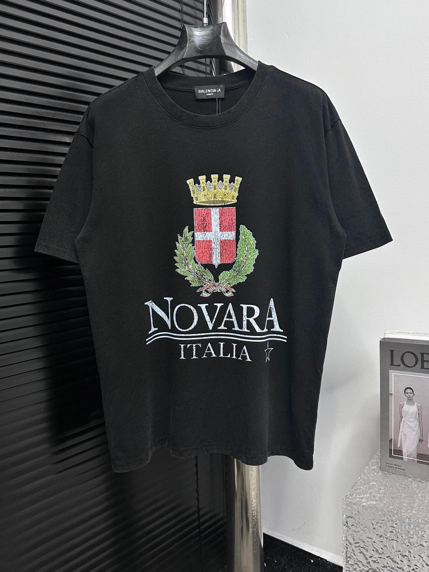 Balenciaga T-shirt Chest Crown Wing Pattern Print logo round Neck Short Sleeve25ss New pure cotton T Unisex T-Shirt OS Drop Shoulder Loose Fit Base Shirt Top T-Shirt Short Sleeve