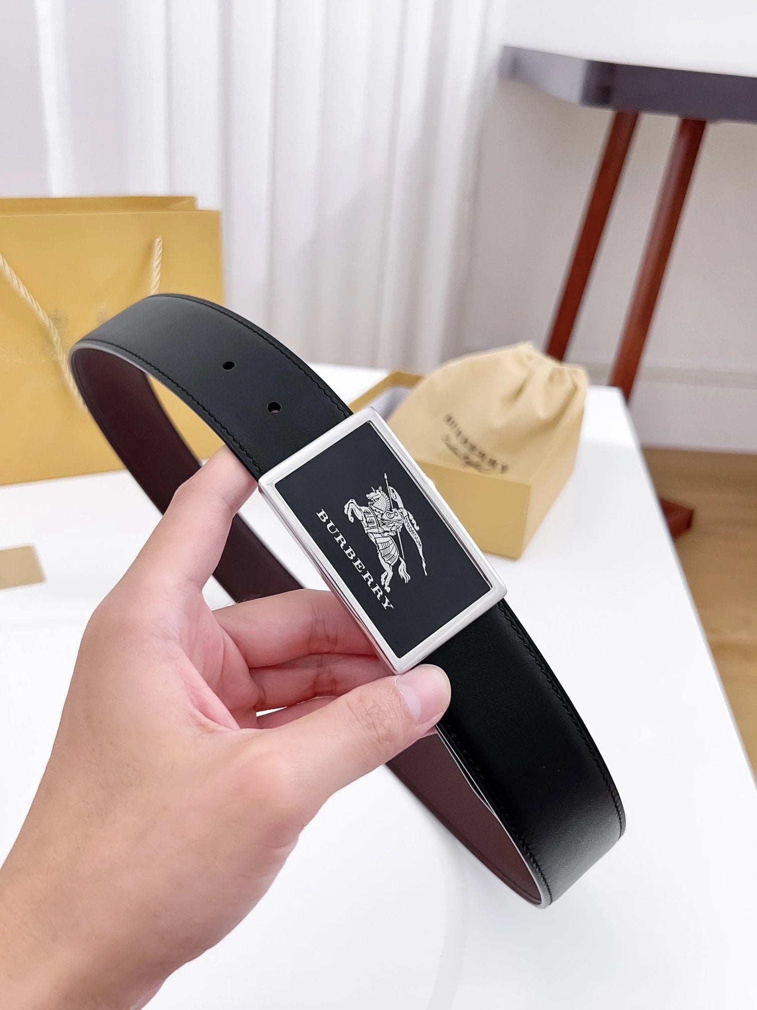 Burberry Belt Top version 【Full Package】New Men's Leather Belt Width4.0cm Double-Sided Imported First Layer Calfskin Full Grain Leather Genuine Goods Quality Original Factory Pin Buckle Letters Rotating Buckle Counter Full Set Gift Box Packaging B Home Be