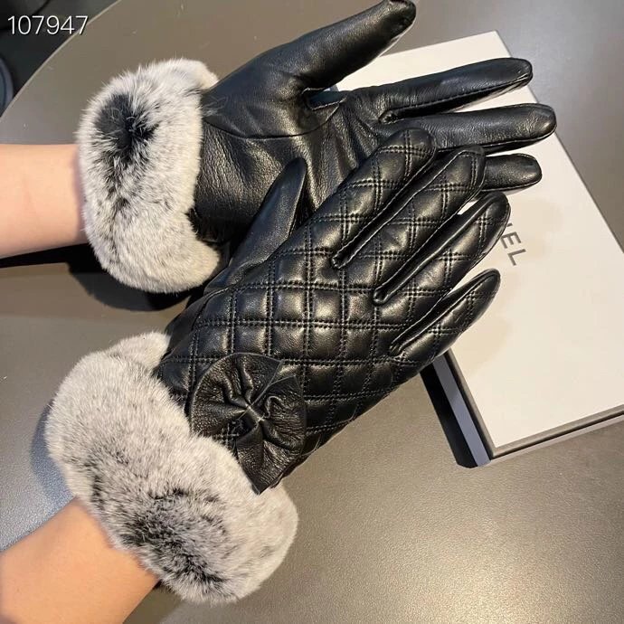 Chanel Gloves Autumn and Winter Lazy Rabbit Fur Sheepskin Gloves Worth Comparing the Same Style with Different Quality,