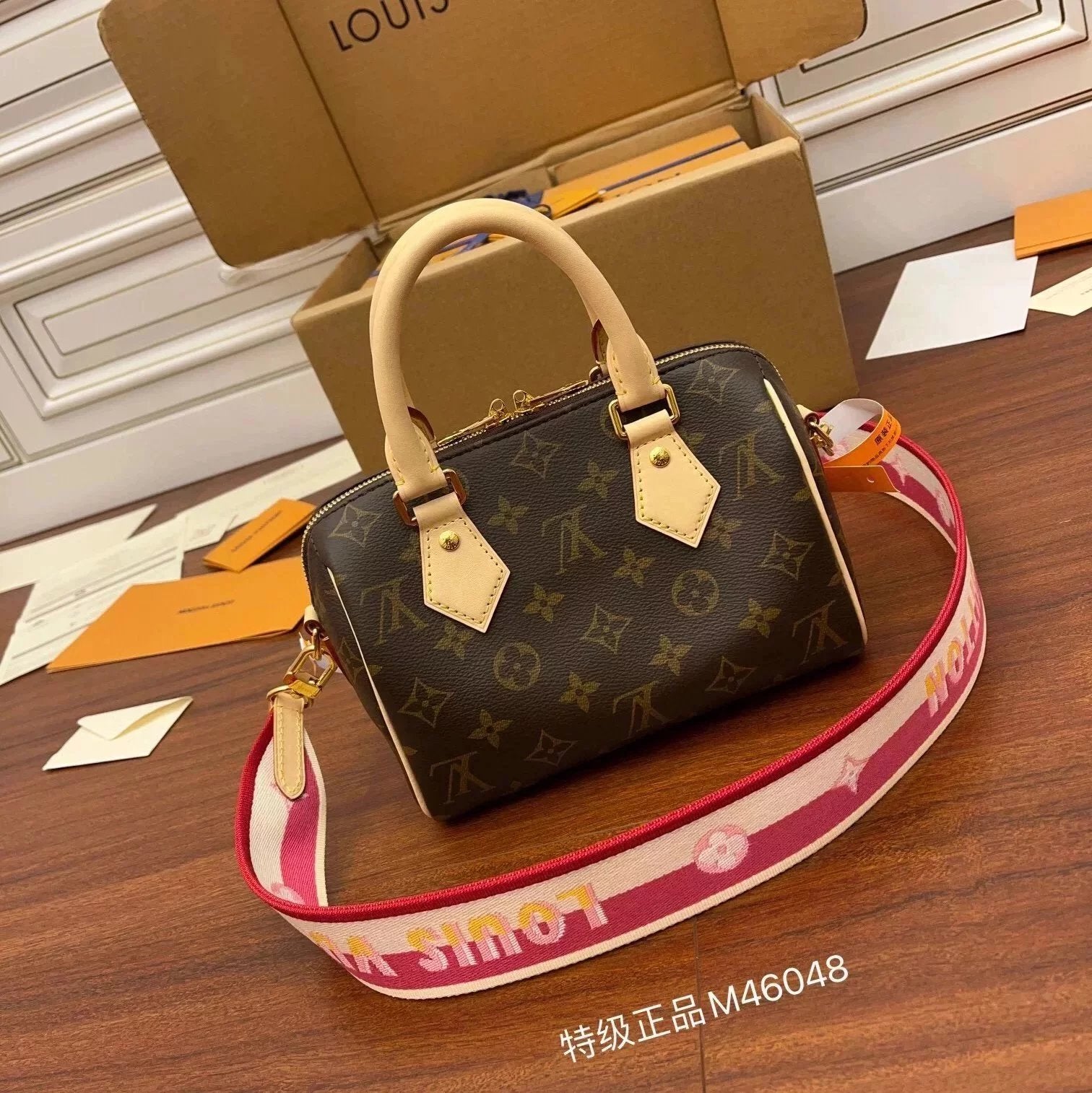 Louis Vuitton LV Women's Bag Top version Original Leather New Pillow Bag Wide Shoulder Strap Handbag Shoulder Messenger Bag Adjustable Shoulder Strap