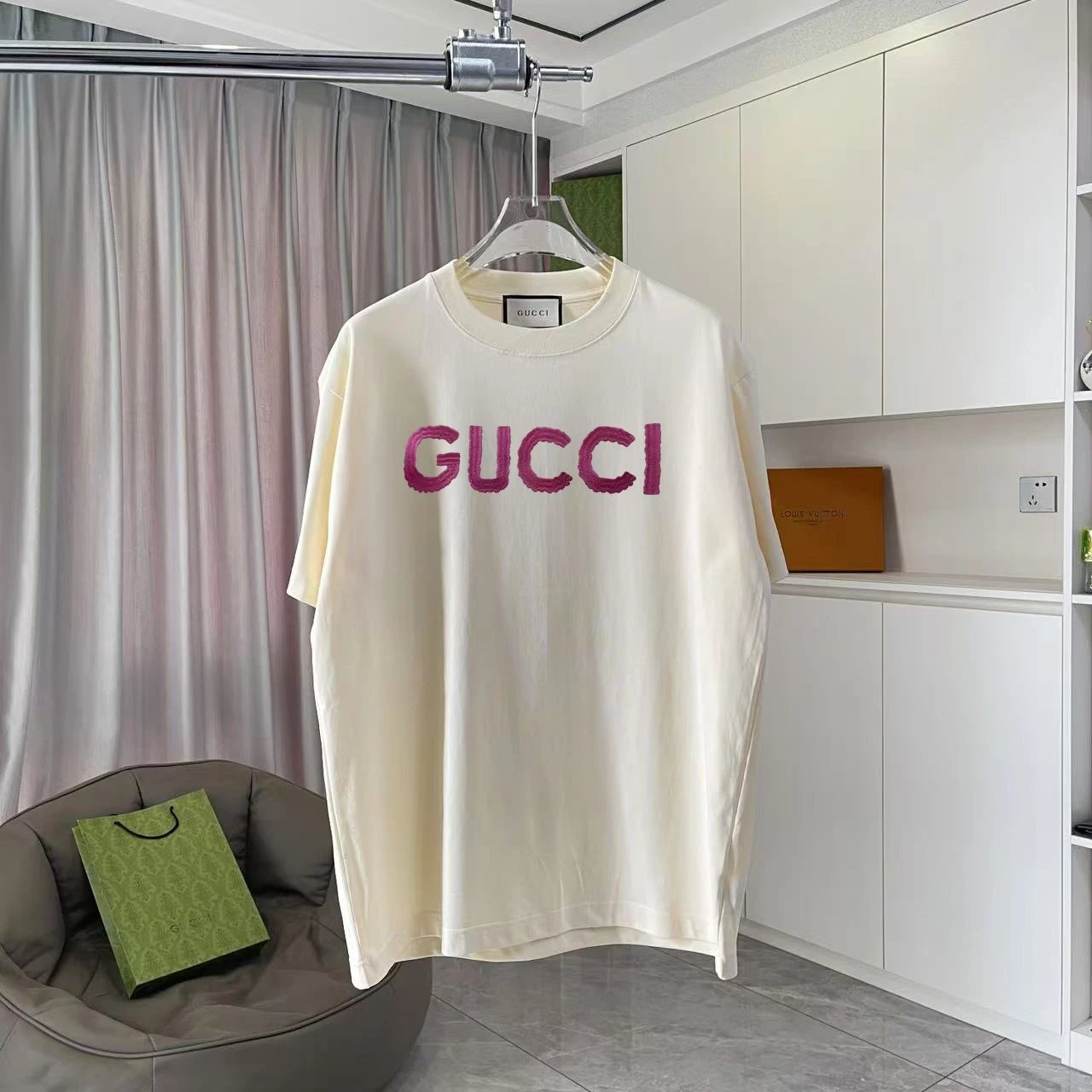 Gucci T-shirt Chest GG Printing logo round Neck Short Sleeve25ss New Pure Cotton Unisex Style T T-shirt OS Loose Fit Base Shirt Short Sleeve T-Shirt Top