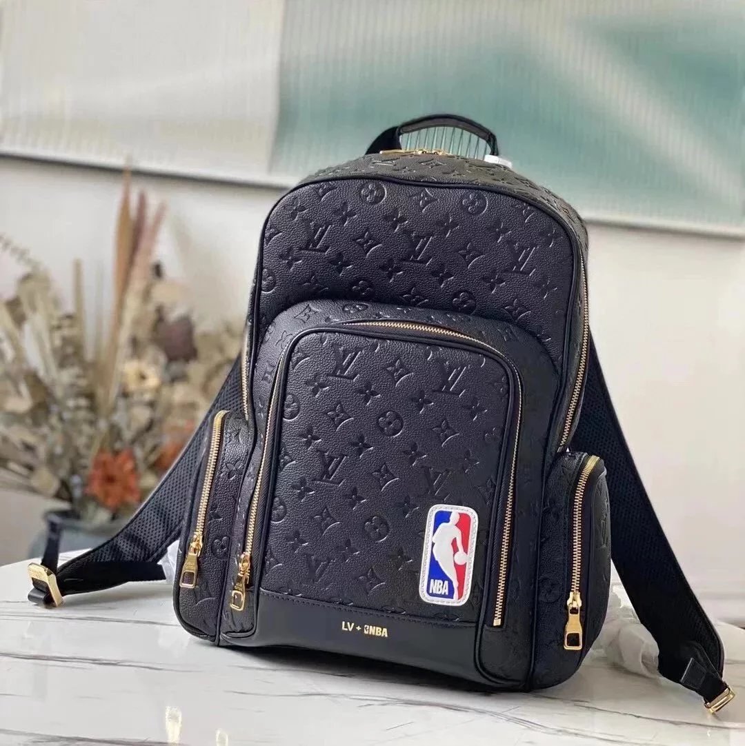 Louis Vuitton LV Backpack Top version 2021New×NBA Cooperation Joint-Name Men's Backpack Badge Logo Portable Backpack Schoolbag Travel Bag M45581