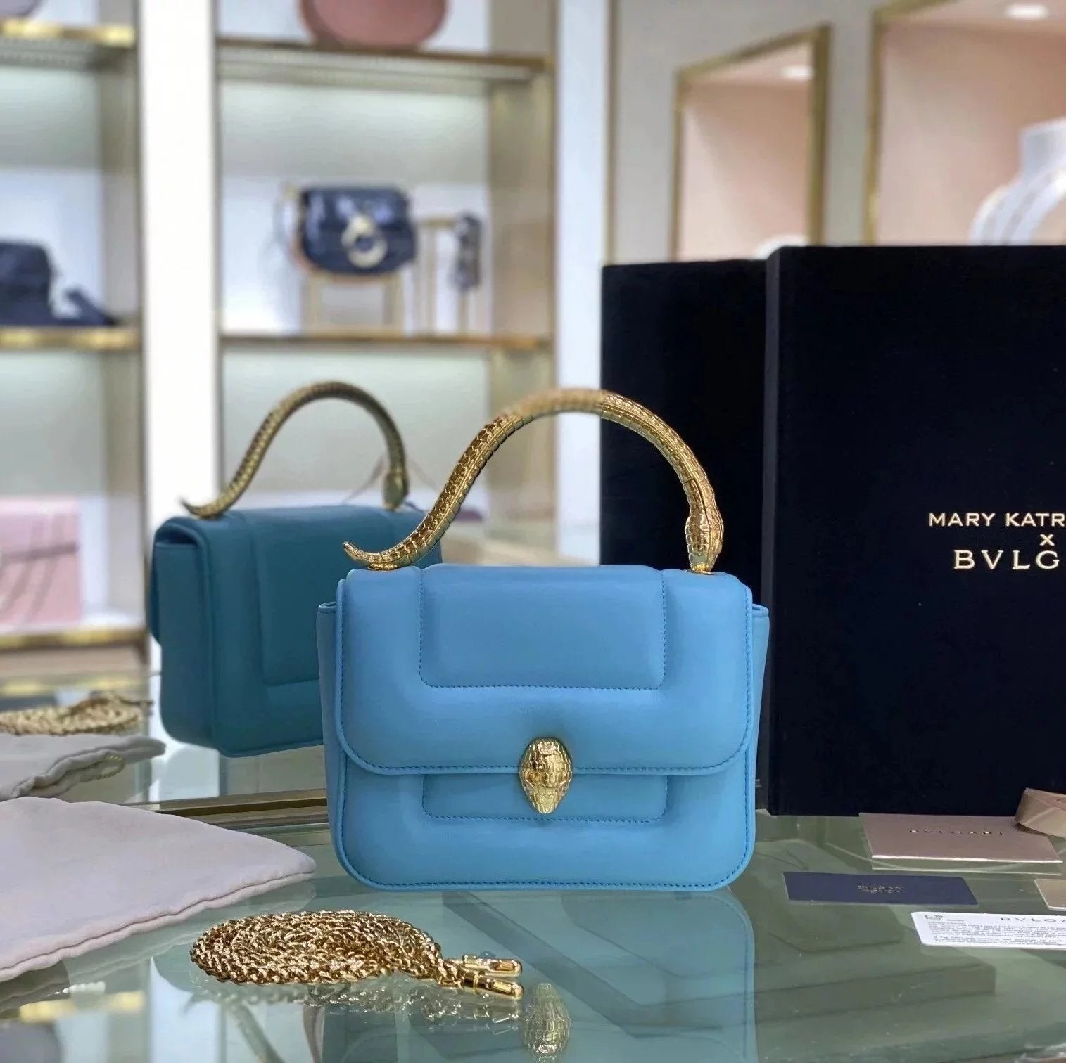 BVLGARI Bag Top version Baoge Home New Bags,Shoulder Bag Crossbody Bag,Serpentine Handle,Joint Name SerpentiForever Bag,Soft Matelasse Quilted Embossed Lambskin Made of Filling Feeling Bag