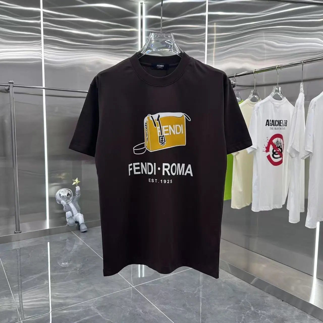 FENDI T-shirt Chest Bag Pattern Print logo round Neck Short Sleeve25ss New Pure Cotton Unisex Style T T-shirt OS Loose Fit Base Shirt Half Sleeve T-Shirt Top Half Sleeve