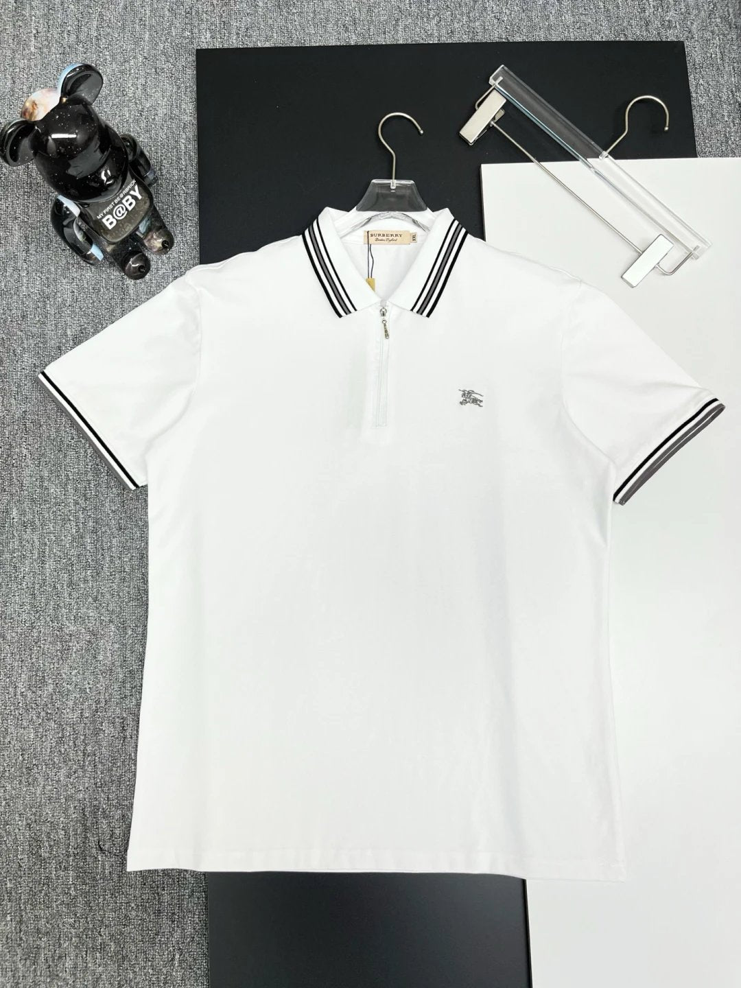 Burberry T-shirt Embroidery on the chest logoPOLO Short Sleeve Turn-down Collar Shirt Unisex Summer Loose Fit T Business Commuter Short Sleeve Shirt Plus Size