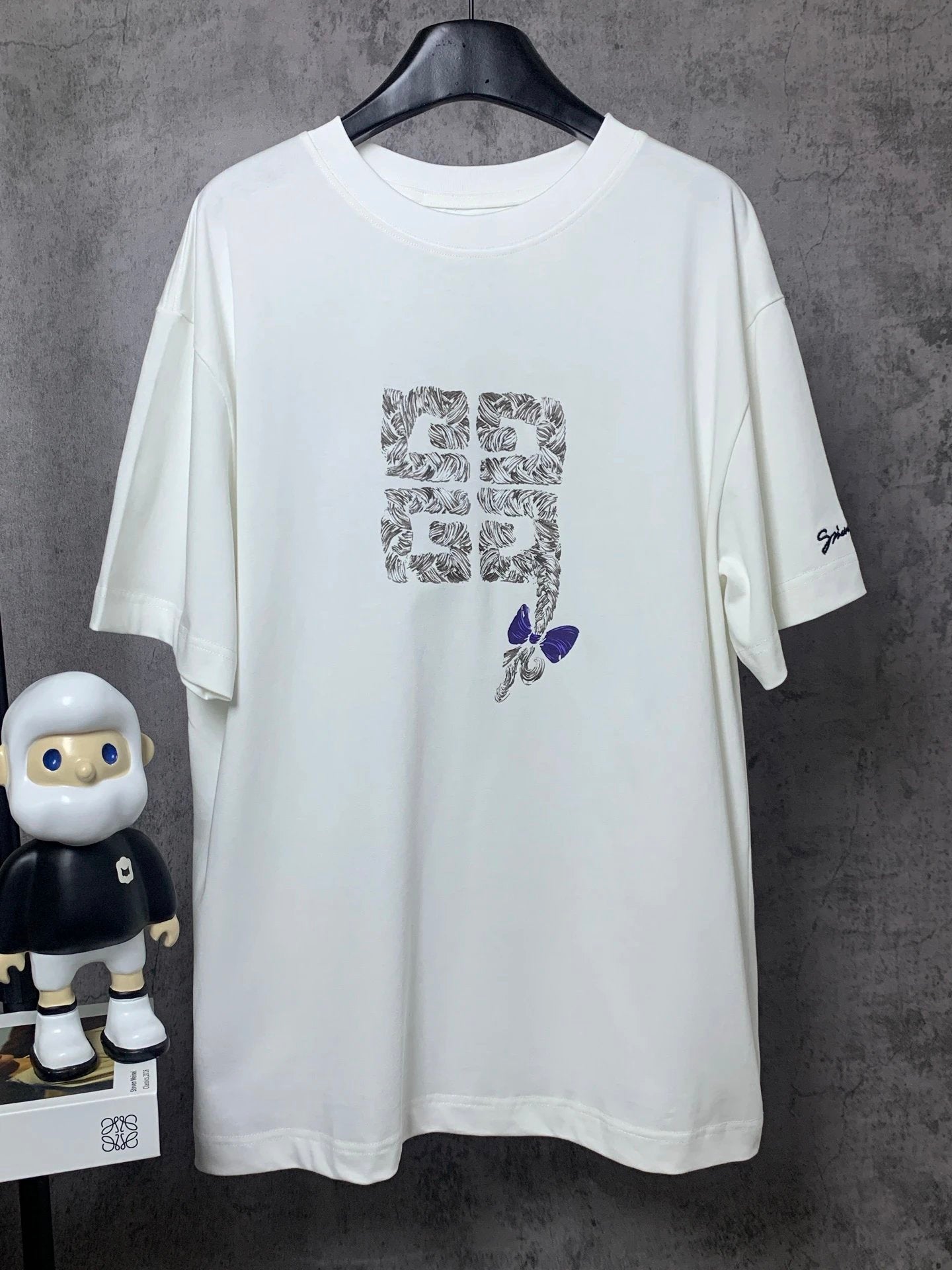 Givenchy T-shirt Front Micro Embroidery Braid Letter Print logo round Neck Short Sleeve25ss New pure cotton T Unisex T-Shirt OS Drop Shoulder Loose Fit Base Shirt Top T-Shirt Short Sleeve