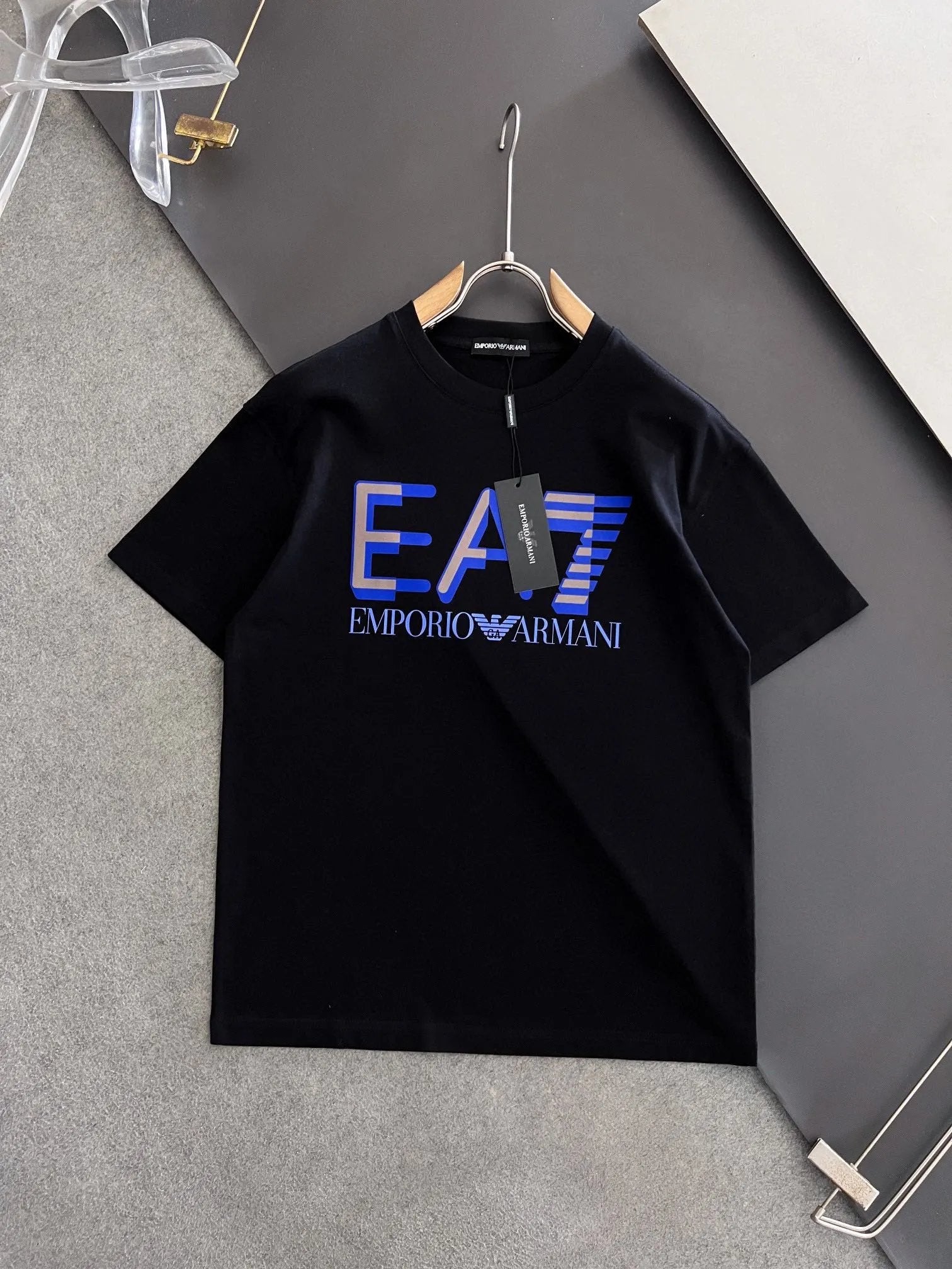 Armani T-shirt Unique Letter Printing on Chest and Chest logo round Neck Short Sleeve25ss New pure cotton T Unisex T-Shirt OS Loose Fit Base Shirt Top Half Sleeve T-Shirt
