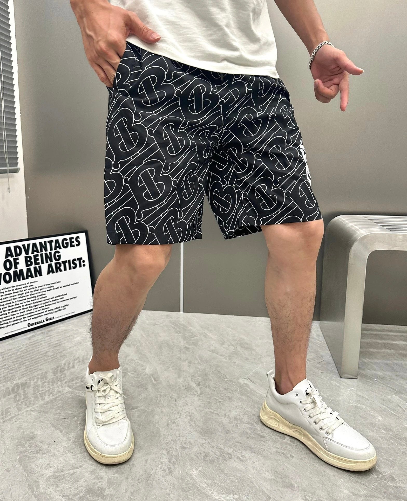 Burberry Shorts Fully covered TB Letter Printing logo Beach Shorts25ss New Arrival Five-Point Pants Casual Trendy Brand os Loose Quick-Dry Unisex Large Shorts5Pants