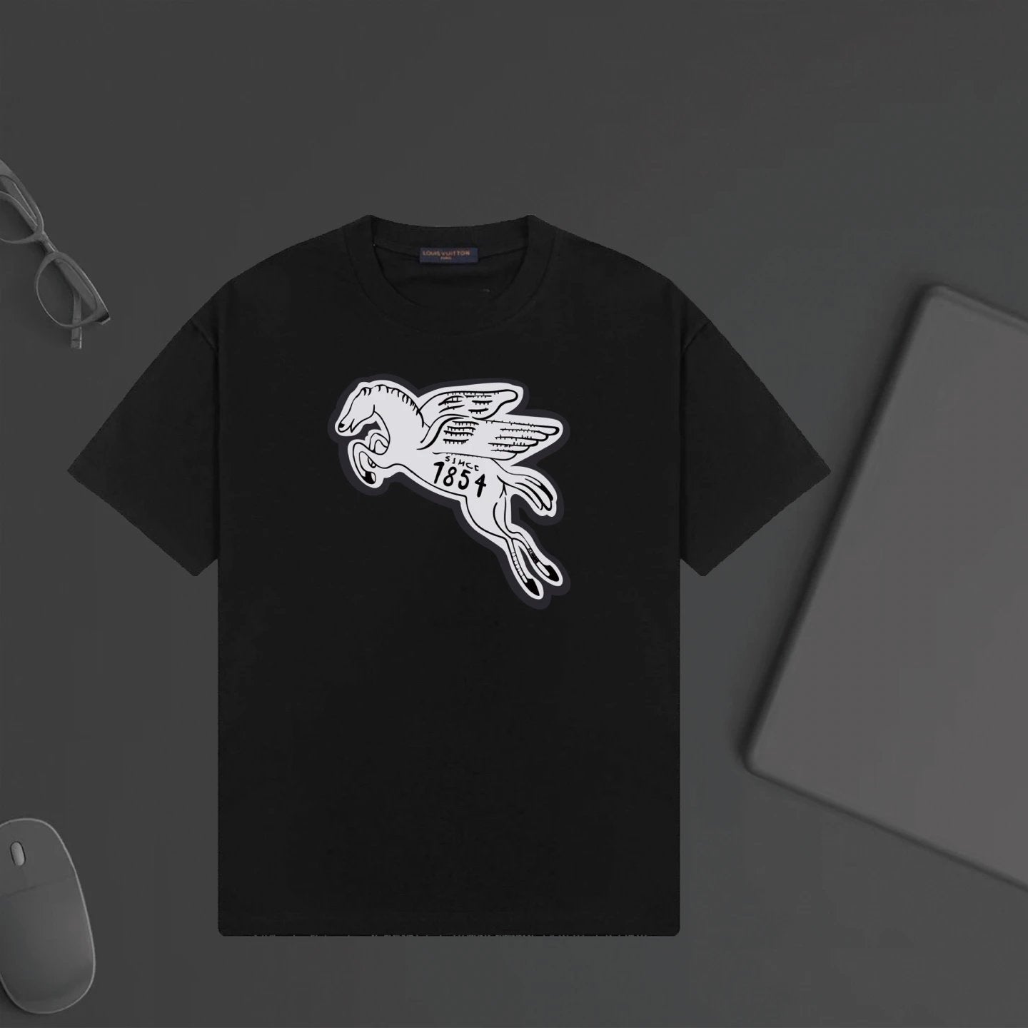 Louis Vuitton LV T-shirt Front Chest Pegasus Pattern Print logo round Neck Short Sleeve25ss New Pure Cotton Unisex Style T T-shirt OS Loose Fit Base Shirt Top Half Sleeve T-Shirt