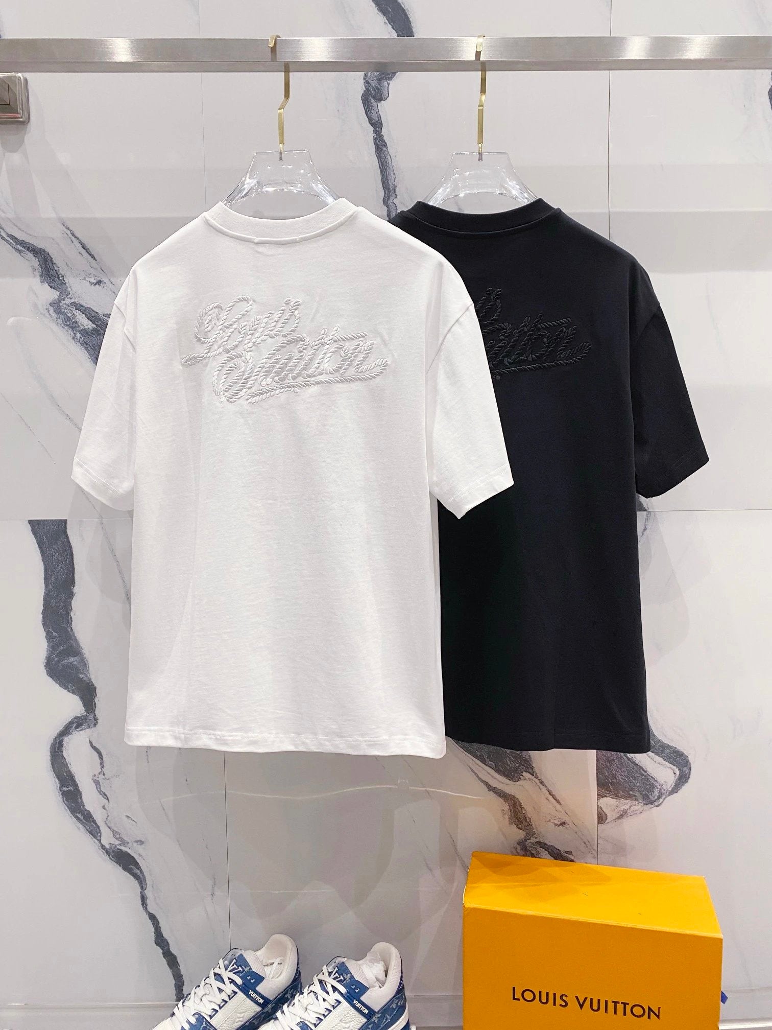 Louis Vuitton LV T-shirt Runway Style Hemp Rope Letters LOGO Embroidered Logo Crew Neck Short Sleeve Pure Cotton Unisex T T-shirt OS Loose Fit T-Shirt Casual Simple Base Shirt