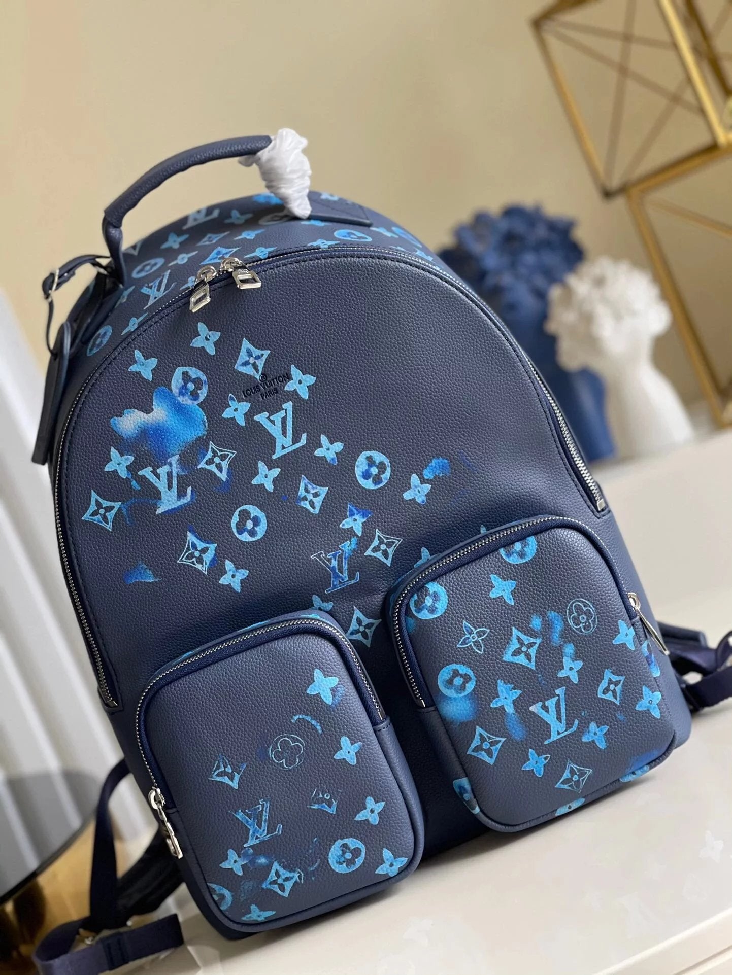 Louis Vuitton LV Backpack Top version Old Factory Original Leather Hardware Backpack M57841Ink Blue Li Mi Cowhide Leather School Bag Multi-Purpose Handbag for Men Computer Bag Men's and Women's Bags Backpack Business Casual Bag Travel Bag Hiking Backpack