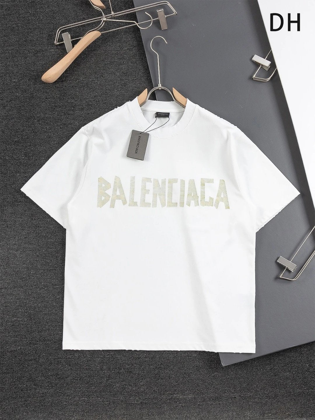Balenciaga T-shirt Vintage Masking Tape with Letter Print logo round Neck Short Sleeve25ss New pure cotton T Unisex T-Shirt OS Drop Shoulder Loose Fit Base Shirt Top T-Shirt Short Sleeve