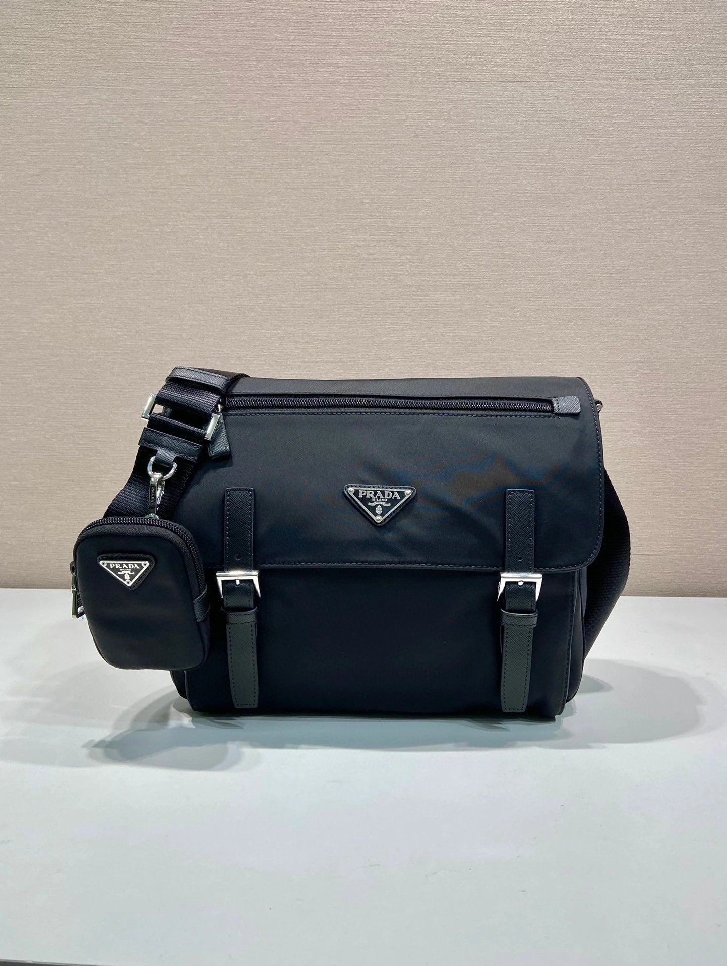 PRADA Bag Top version Latest New Upgraded Version Green Point Men's Two-in-One Messenger Bag Imported Original Single Nylon Retro Fashion Casual Messenger Bag Saddle Bag Nylon Cloth Shoulder Strap Flap Bag Flap Bag Backpack Shoulder Bag Messenger Bag Men'