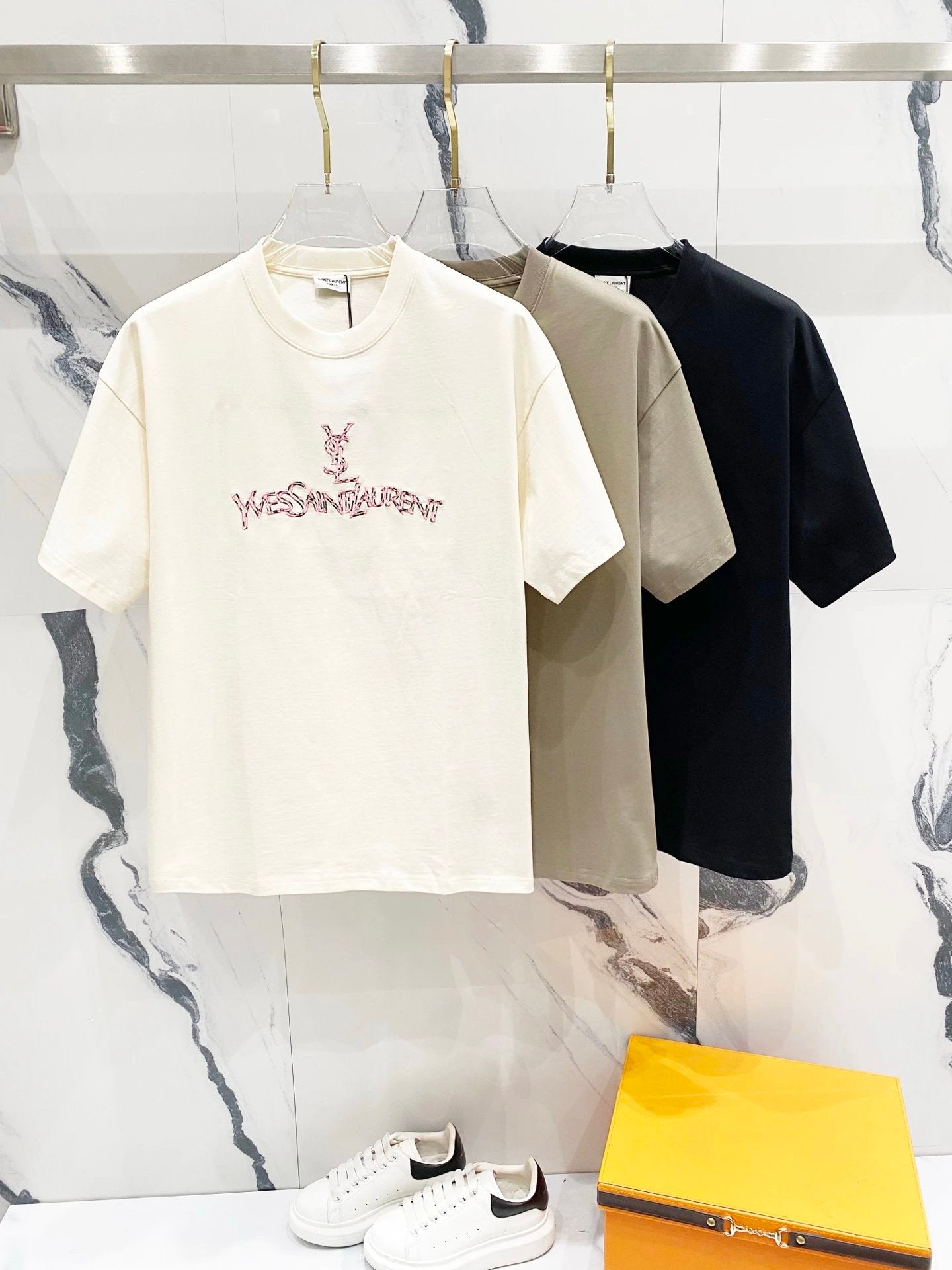 YSL T-shirt Chest Patchwork Letter Embroidery logo round Neck Short Sleeve25ss New pure cotton T Unisex T-Shirt OS Drop Shoulder Loose Fit Base Shirt Top T-Shirt Short Sleeve