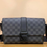 Louis Vuitton LV Men's Bag Top version 【Tax-Free Version】2023New Men's Postman Series Black Warrior Messenger Bag M46794M23471S-Cape Crossbody Men's Bag Shoulder Bag Crossbody Bag Magnetic Snap Men's Backpack Messenger Bag Men