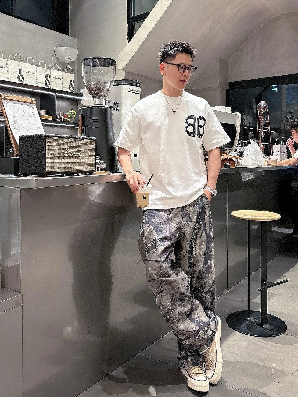 Balenciaga T-shirt Denim Patch Embroidery logo round Neck Short Sleeve25ss New pure cotton T Unisex T-Shirt OS Drop Shoulder Style Base Shirt Top T-Shirt Half Sleeve