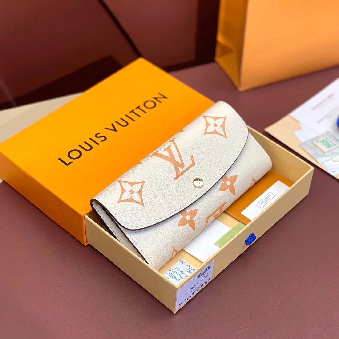 Louis Vuitton LV Wallets/Clutches Top version 【Original Leather】24New Printed Cowhide 70% off Short Style Wallet Short Wallet Small Wallet Flip Long Tri-Fold Wallet Women's Wallet Men's Wallet Multiple Card Slots Wallet Card Holder Handbag M60699M60688