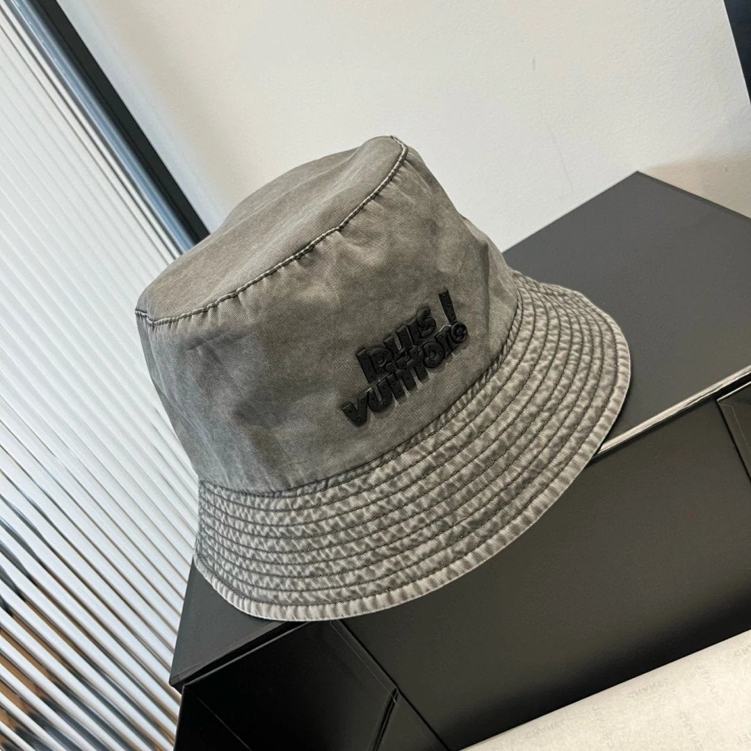Louis Vuitton LV Hat Letter Patch logo Fisherman Hat Casual Sun Protection Outdoor Versatile UV Protection Plain Face Covering Sun Hat Flat Top Bucket Hat