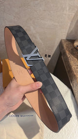 Louis Vuitton LV Belt Top version Counter Quality Original Order Belt Men's Classic All-Match Men's Leather Belt Casual Business Smooth Buckle Genuine Leather Belt Old Flower Plaid Chessboard Grid Pant Belt Belt Donkey Belt
