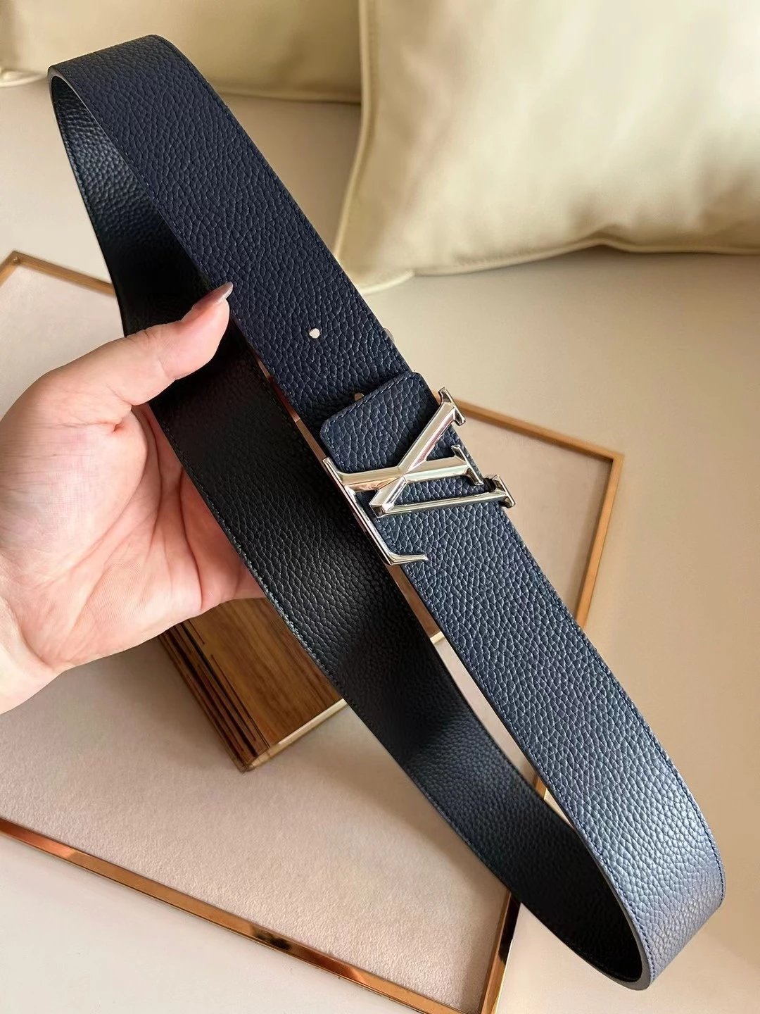 Louis Vuitton LV Belt Top version 【Counter Quality】The Most New Belt4.0cm Men's Belt Metal Buckle Men's Leather Belt with Classic Presbyopic Checkered Belt with Genuine Goods Packaging No Problem in and out of the Counter Versatile Casual Fashion Formal W
