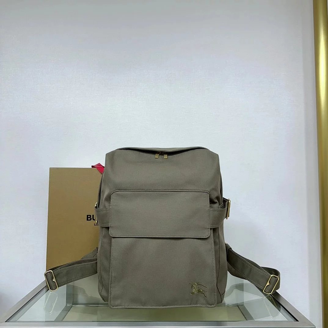 Burberry backpack Top version New Men's Backpack Latest trench Windbreaker Fabric Trendy Men's Essential Backpack Hiking Backpack Backpack New Men's Bag