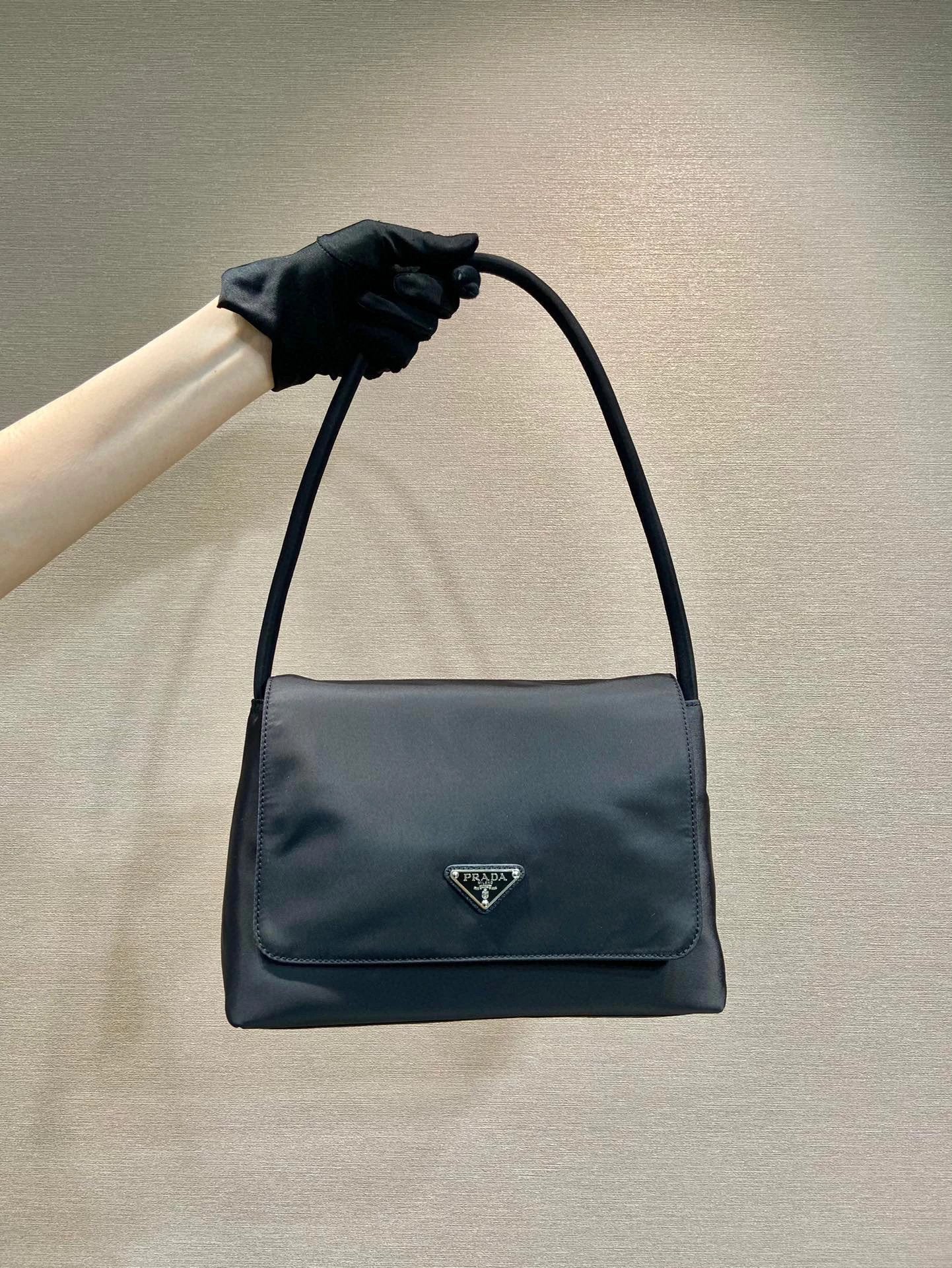 PRADA Bag Top version Version Latest Mid-Ancient Nylon Bag Flap Bag Crossbody Bag Shoulder Bag Underarm Bag Handbag Women's Bag1BH628