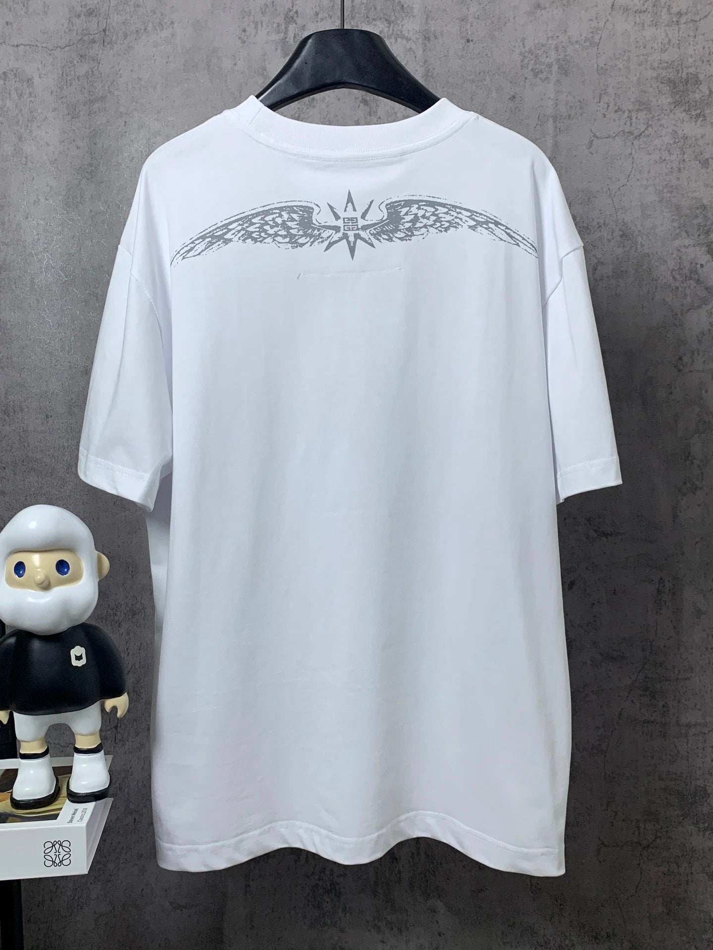 Givenchy T-shirt Back Wings Print logo round Neck Short Sleeve25ss New pure cotton T Unisex T-Shirt OS Loose Fit Base Shirt Top Half Sleeve T-Shirt