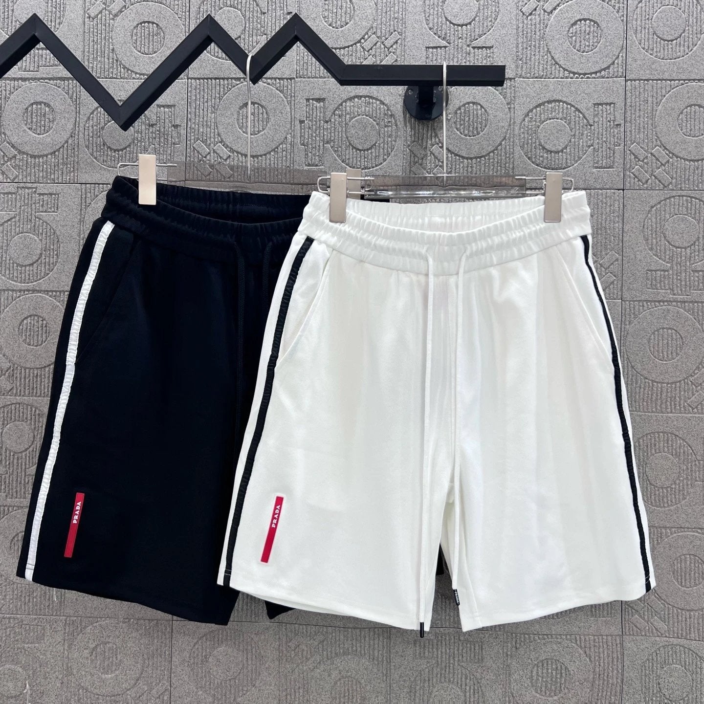 PRADA Shorts Rubber Band Letter Ribbon Patchwork logo Five-point Shorts25ss New Drawstring Casual5Two-Piece Casual Sweatpants Summer Pants Unisex Pure Cotton Sweatpants