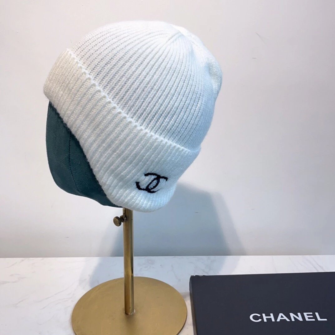 Chanel Hat Fashion Classic High Quality Hat
❄️Embroidery Knitted Earmuffs Hat
Black White Pink White Khaki
Eternal Fashion