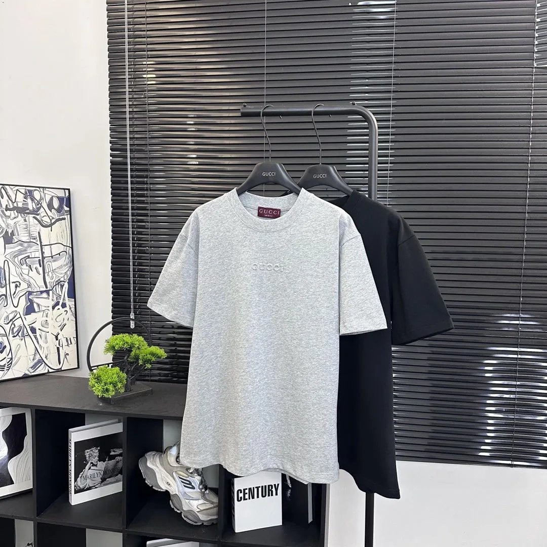 Gucci T-shirt Chest3D Embossed Small Letters Embossing logo round Neck Short Sleeve25ss New Pure Cotton Unisex Style T T-shirt OS Loose Fit Base Shirt Top Half Sleeve T-Shirt