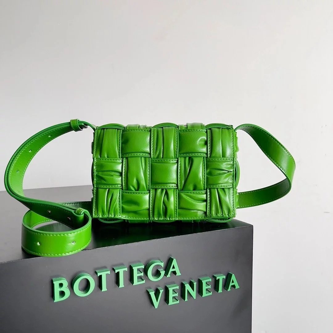 Bottega Veneta Women's Bag Top version 【Original Goods】Classic Woven Square Bag Cassette Pillow Bag Woven Square Bag Bubble Bag Cube Woven Bag Men's and Women's Handbags Same Style Crossbody Bag Shoulder Bag paddedminicassette6GRID Mini Small Pillow Bag