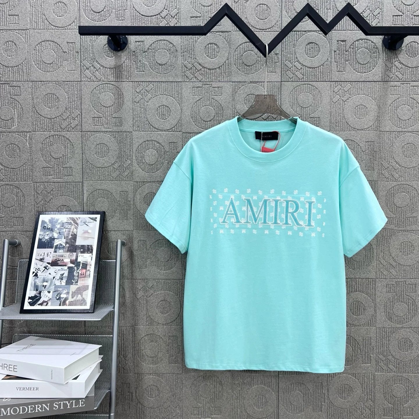 Amiri T-shirt Chest Letter Patch Embroidery logo round Neck Short Sleeve25ss New pure cotton T Unisex T-Shirt OS Drop Shoulder Loose Fit Base Shirt Top T-Shirt Short Sleeve