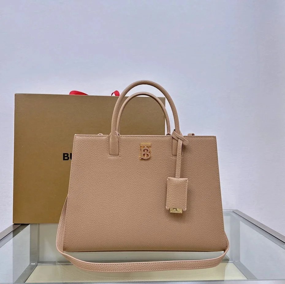 Burberry Women's Bag Top version 【Original Leather Surrogate Shopping Edition】Autumn and Winter New Women's Clothes Tote Bag Latest Version Tote Tote Bag Women's Shopping Bag Vegetable Basket Bag Portable Briefcase Thomas Exclusive Identification.