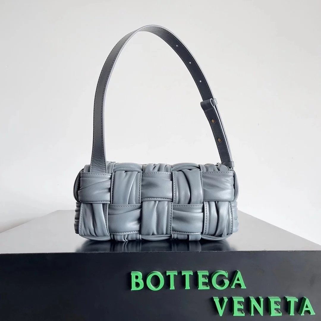 Bottega Veneta Women's Bag Top version Original Genuine Goods Leather Yang Mi Brick Underarm bag2022New Original Surrogate Shopping-Grade Large Plaid Woven Soft Lambskin Shoulder Bag Underarm Bag BRICKCASSETTE Underarm Bag Handbag Women's Bag