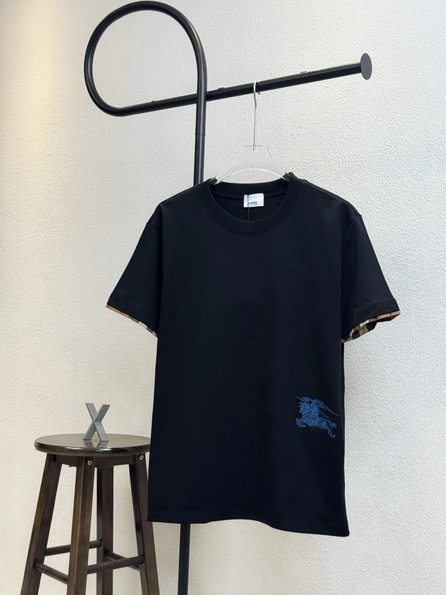 Burberry T-shirt Front Knight Embroidery logo round Neck Short Sleeve25ss New Pure Cotton Unisex Style T T-shirt OS Loose Fit Base Shirt Half Sleeve T-Shirt Top Half Sleeve