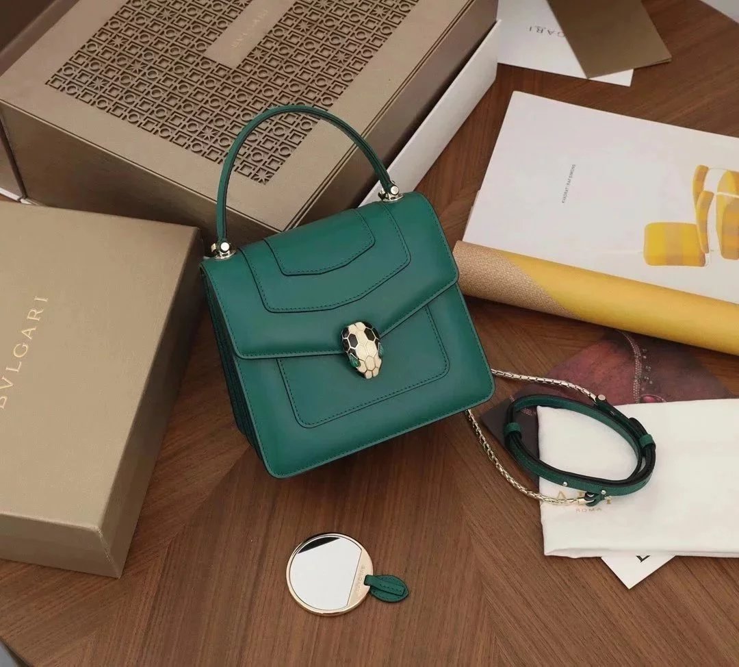 BVLGARI Bag Top version SerpentiForever Classic Emerald Cowhide Bag Decorated with a Snake's Head File Holder Chain Bag Portable Shoulder Messenger Bag Women's Bag