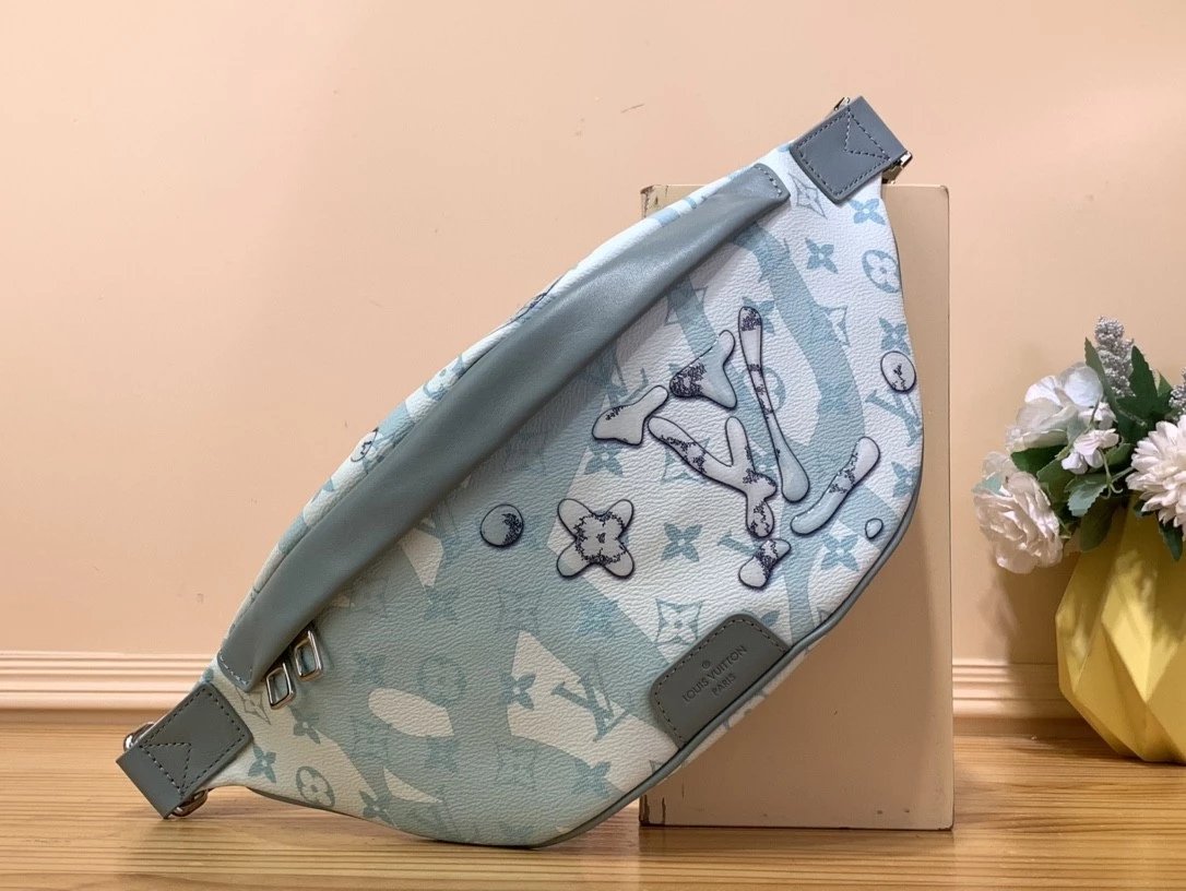Louis Vuitton LV Men's Bag Top version 【】M22576Blue Green Water Drop Ink DISCOVERY Waist Bag Chest Bag Men's Messenger Bag