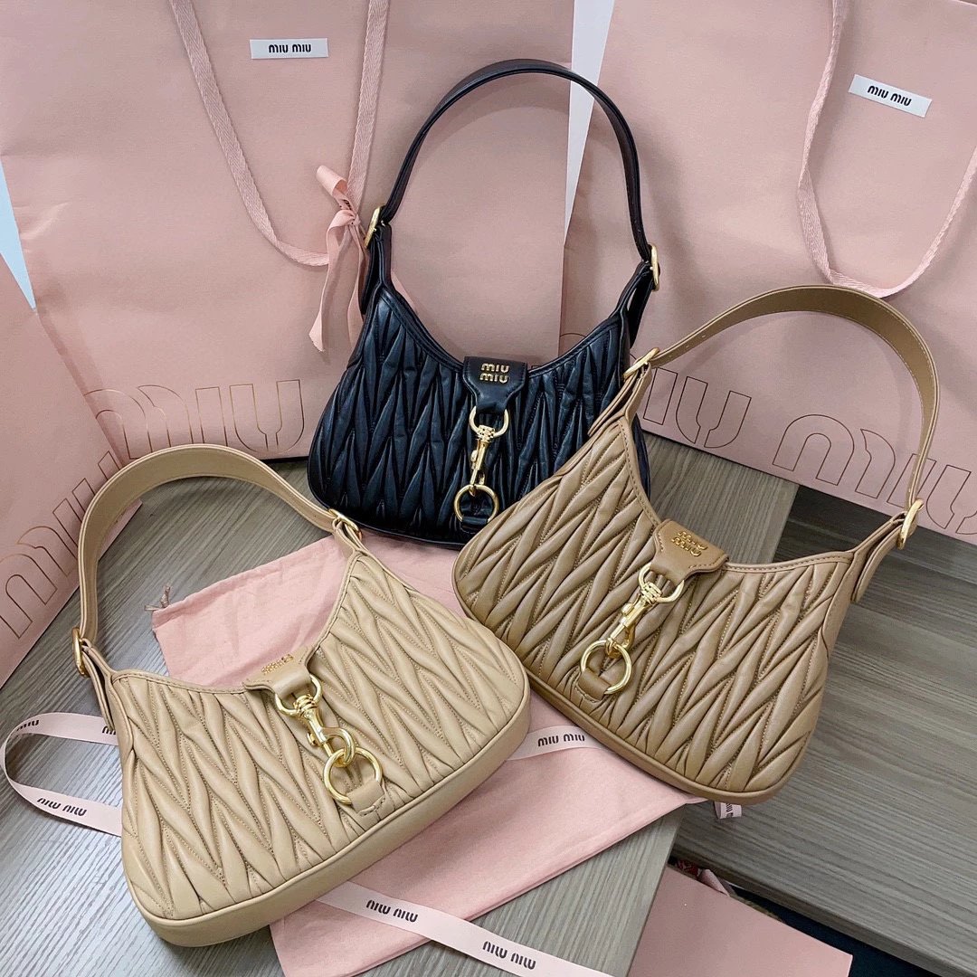 Miu Miu Bag Top version 【Original Custom】2023Autumn and Winter New hobo Underarm bag5BC157Matelasse Sheepskin Jacquard Pleated Embossed Pattern Portable Shoulder Bag for Women