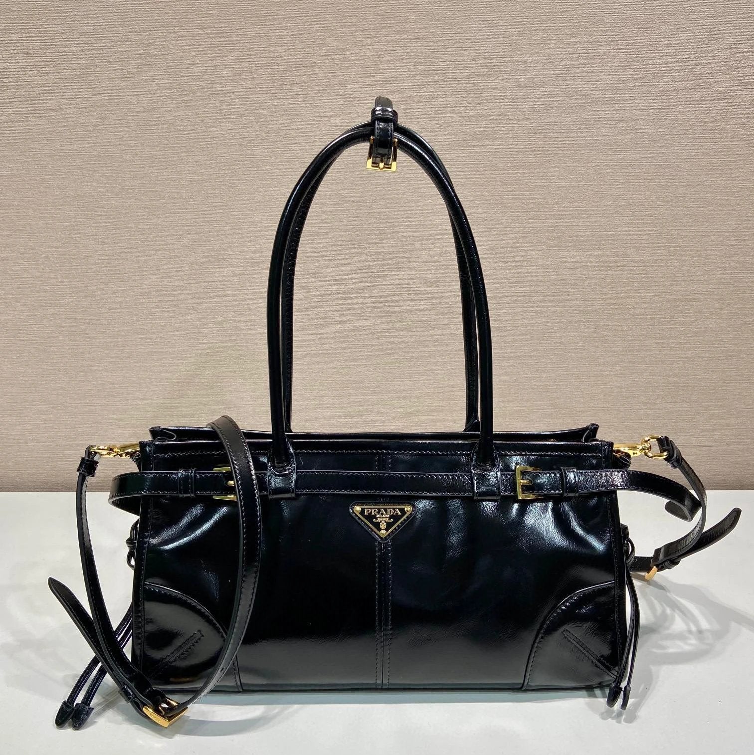 PRADA Bag Top version Latest LusSolf Oil Wax Leather Small Size Long Handle Crossbody Bag Shoulder Bag Handbag Hand Bag Underarm Bag Women's Bag1BA426Small Size
