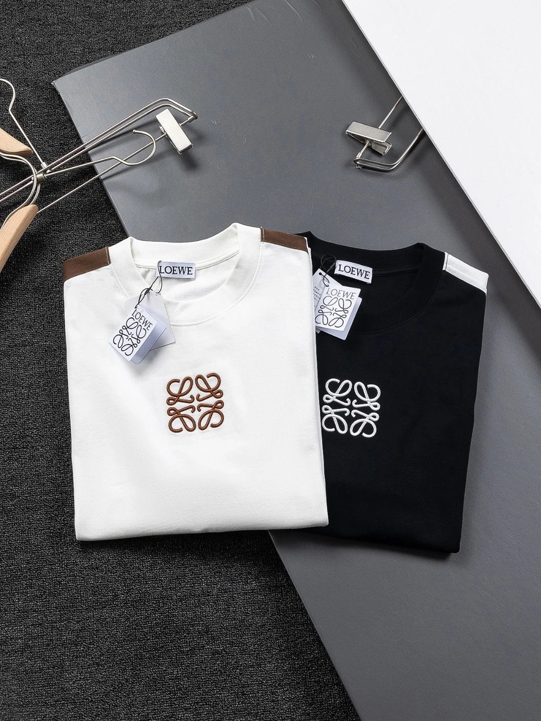 LOEWE T-shirt Chest Brand Embroidery Pattern logo round Neck Short Sleeve25ss New pure cotton T Unisex T-Shirt OS Loose Fit Base Shirt Top Half Sleeve T-Shirt