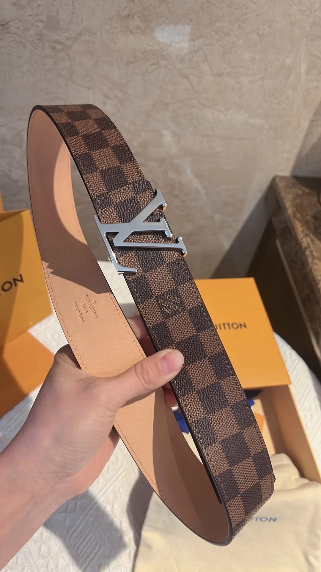 Louis Vuitton LV Belt Top version Counter Quality Original Order Belt Men's Classic All-Match Men's Leather Belt Casual Business Smooth Buckle Genuine Leather Belt Old Flower Plaid Chessboard Grid Pant Belt Belt Donkey Belt