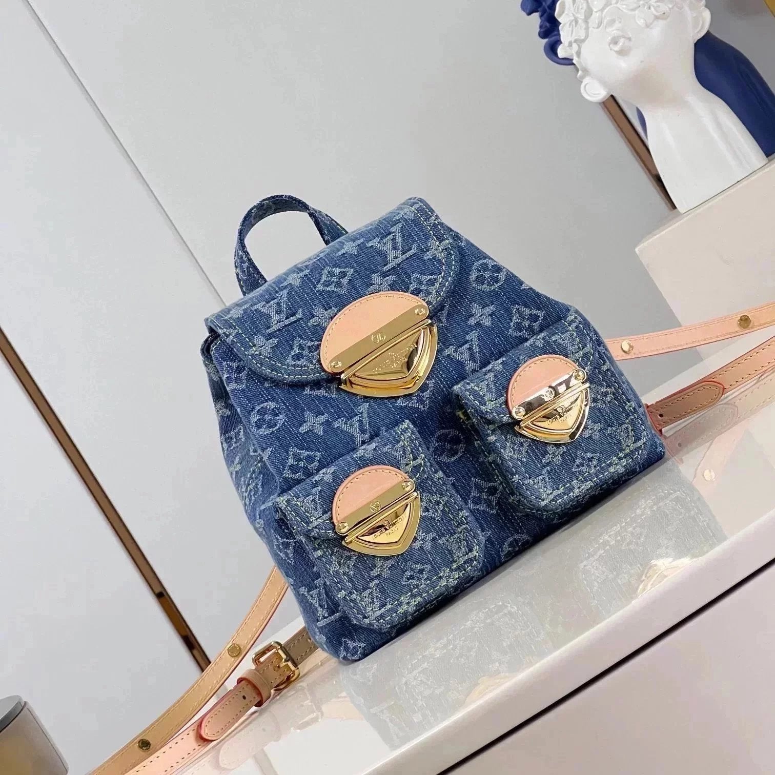 Louis Vuitton LV Women's Bag 2024Popular Retro Denim Denim Series Women's Bag Collection Onthego Tote Bag Shopping Bag Mummy Bag Shoulder Crossbody Bag HighRise Waist Bag Venice Backpack Backpack Schoolbag HillsPochette Underarm Bag Hand-Carrying Bag Carr